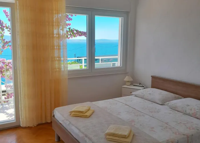 Emto Sikirica 10 * Jesenice (Split-Dalmatia)