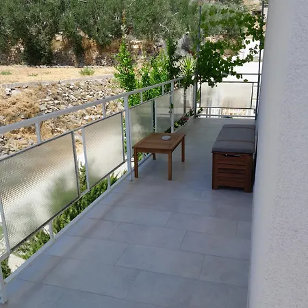 Emto Sikirica 10 Jesenice (Split-Dalmatia)