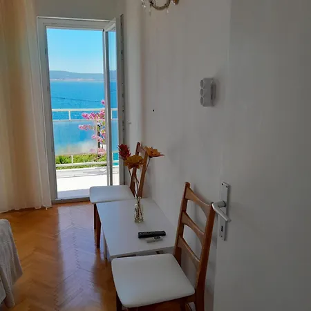 Emto Sikirica 10 * Jesenice (Split-Dalmatia)