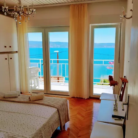 Apartment Emto Jesenice (Split-Dalmatia)